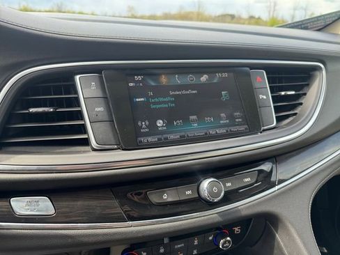 Used 2019 Buick Enclave Essence w/ LPO, Cargo Package AWD/4WD image 21