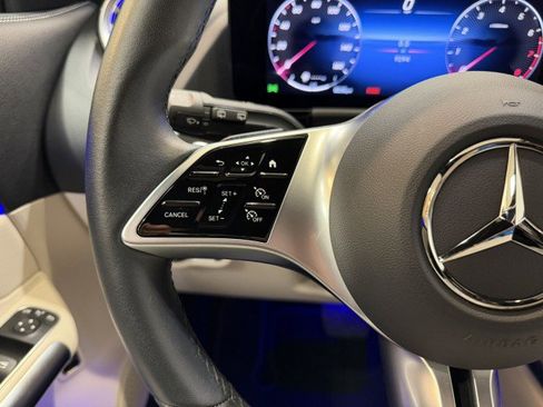 Used 2025 Mercedes-Benz GLA 250 image 22