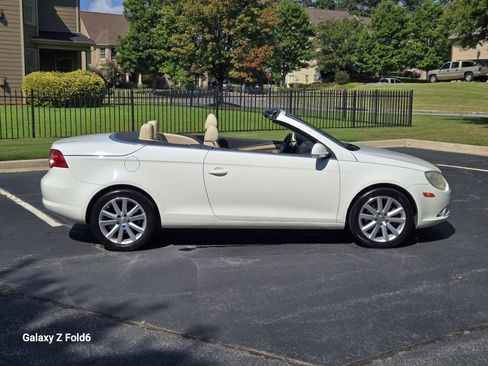 Used 2008 Volkswagen Eos 2.0T image 4