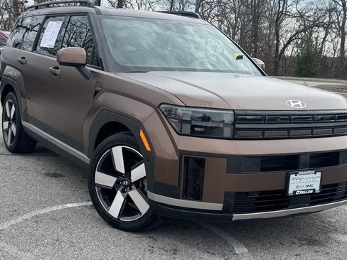 Used 2024 Hyundai Santa Fe Limited image 2