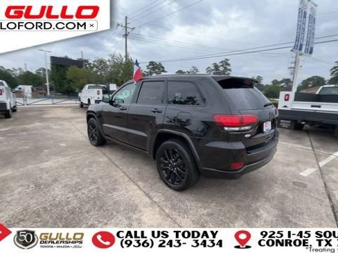 Used 2018 Jeep Grand Cherokee Altitude RWD image 6