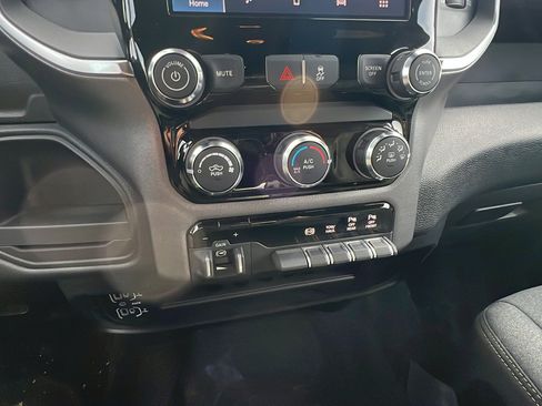 Used 2025 RAM 2500 Big Horn w/ Bed Convenience Group image 31