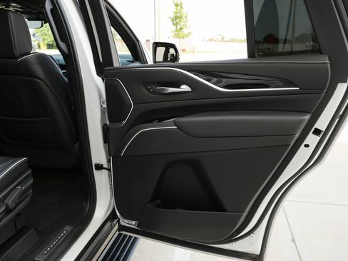 Used 2021 Cadillac Escalade Sport w/ Driver Assist Tech Package AWD/4WD image 22