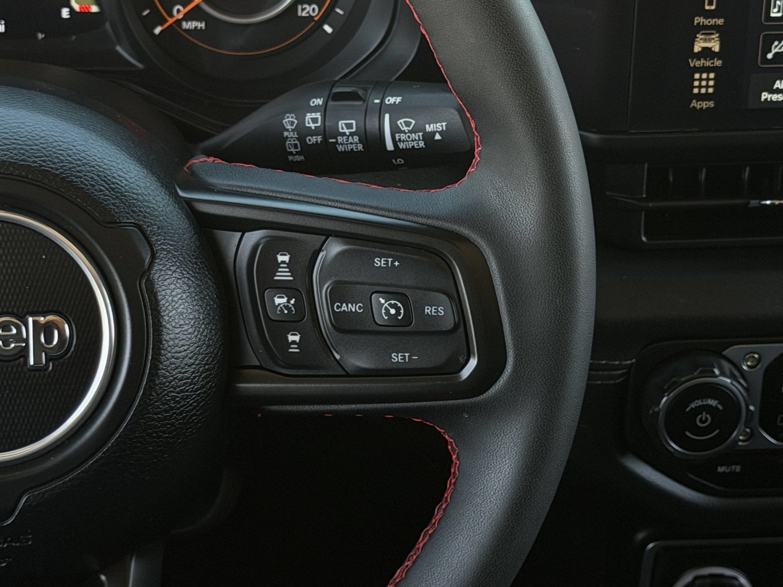 Used 2024 Jeep Wrangler Unlimited Rubicon AWD/4WD image 16
