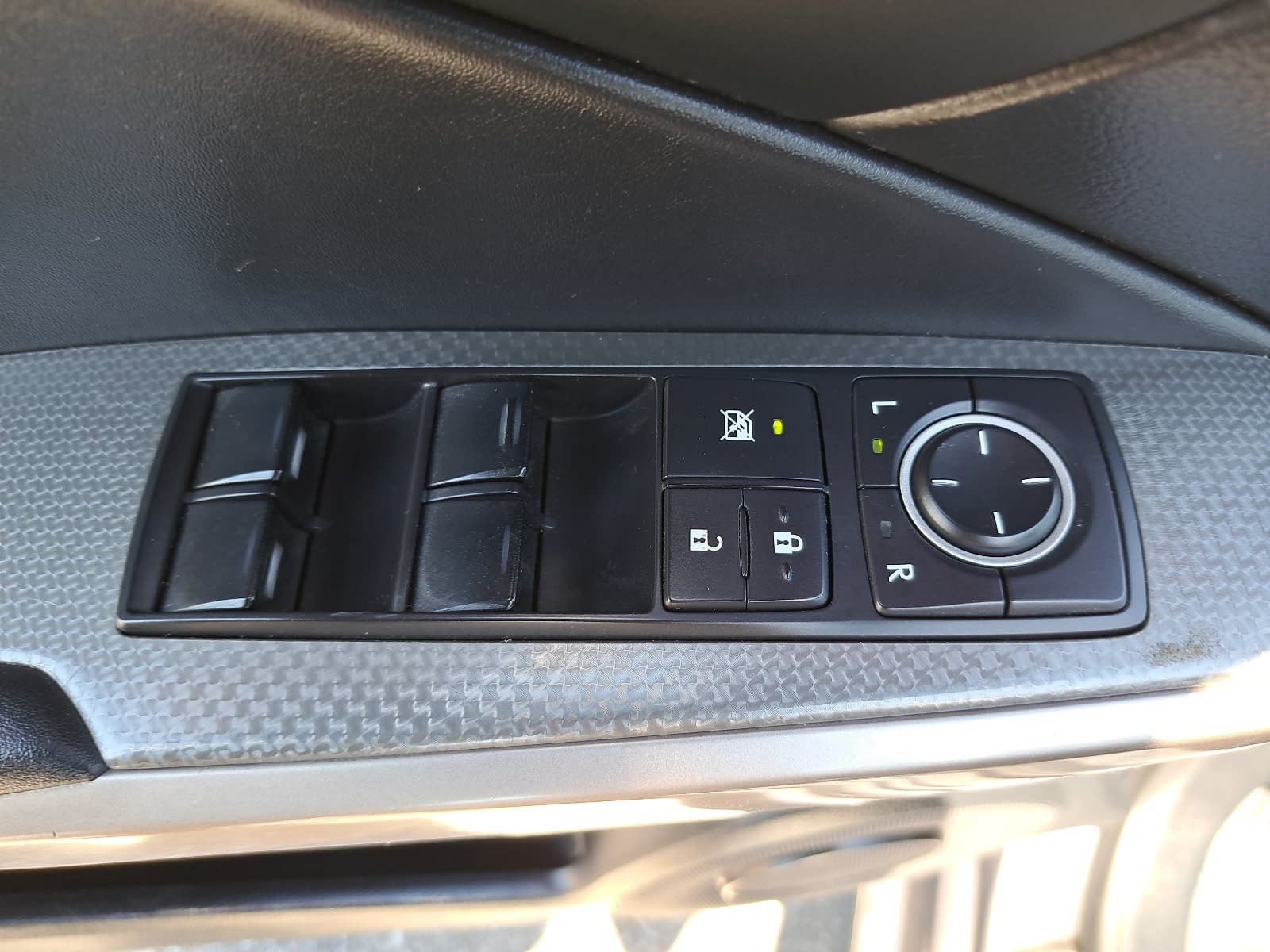 Used 2016 Lexus IS 350 AWD w/ F Sport Package image 29