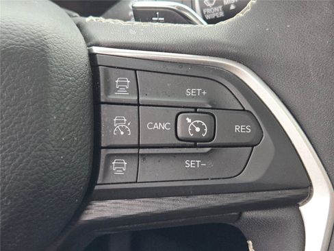 Used 2025 Jeep Grand Cherokee L Altitude image 34