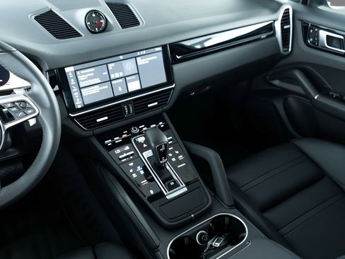 Used 2019 Porsche Cayenne AWD/4WD image 19