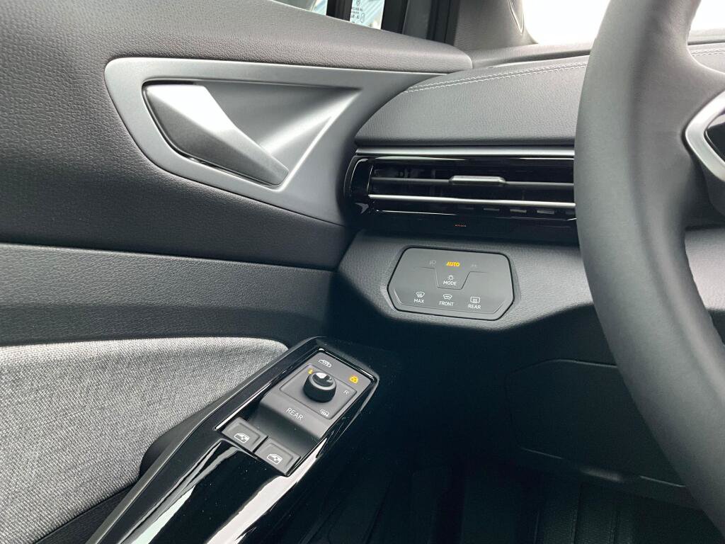 New 2026 Volkswagen ID.4 Pro AWD/4WD image 23