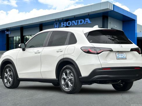 New 2026 Honda HR-V LX image 6