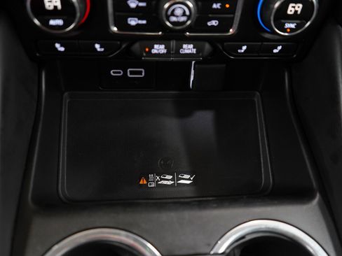 Used 2021 Chevrolet Tahoe Z71 image 26