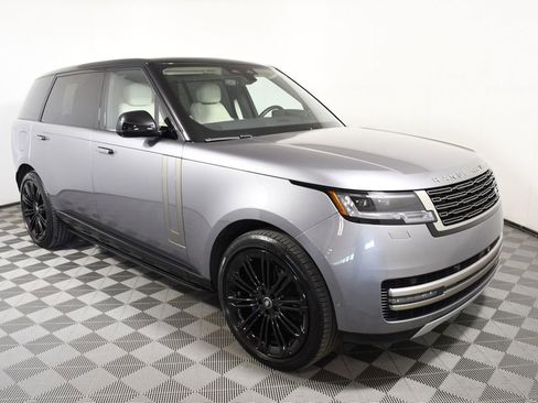 Used 2025 Land Rover Range Rover Long Wheelbase SE image 8