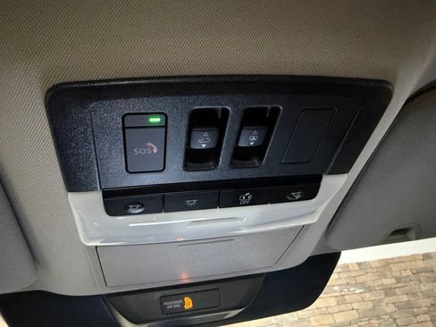 Certified 2025 Nissan Pathfinder SL w/ SL Premium Package FWD image 26