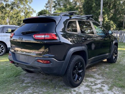 Used 2015 Jeep Cherokee Trailhawk w/ Leather Interior Group AWD/4WD image 3