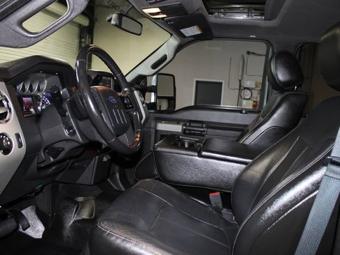 Used 2013 Ford F250 Lariat w/ Lariat Ultimate Pkg AWD/4WD image 29