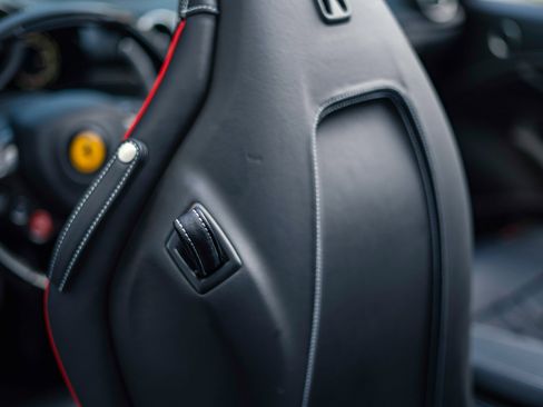 Used 2017 Ferrari California T RWD image 23