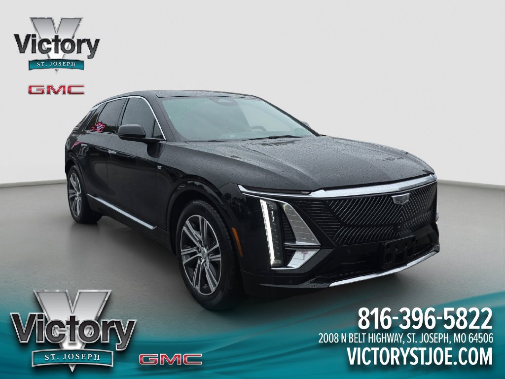 Used 2023 Cadillac Lyriq 2WD image 1
