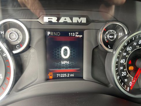 Used 2024 RAM 2500 Big Horn AWD/4WD image 28