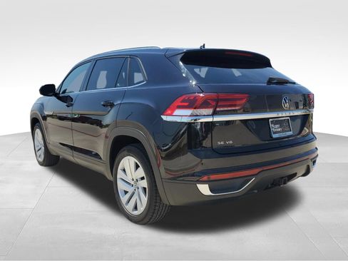 Used 2023 Volkswagen Atlas Cross Sport SE FWD image 7