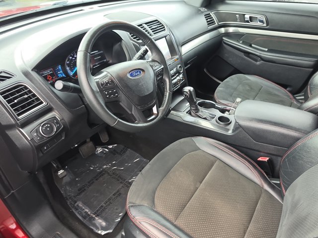 Certified 2019 Ford Explorer XLT w/ Equipment Group 202A FWD image 22