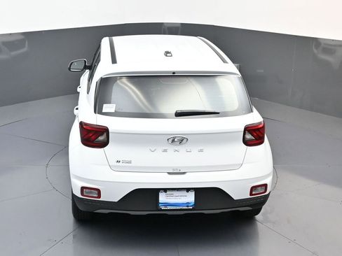 Certified 2026 Hyundai Venue SE FWD image 17