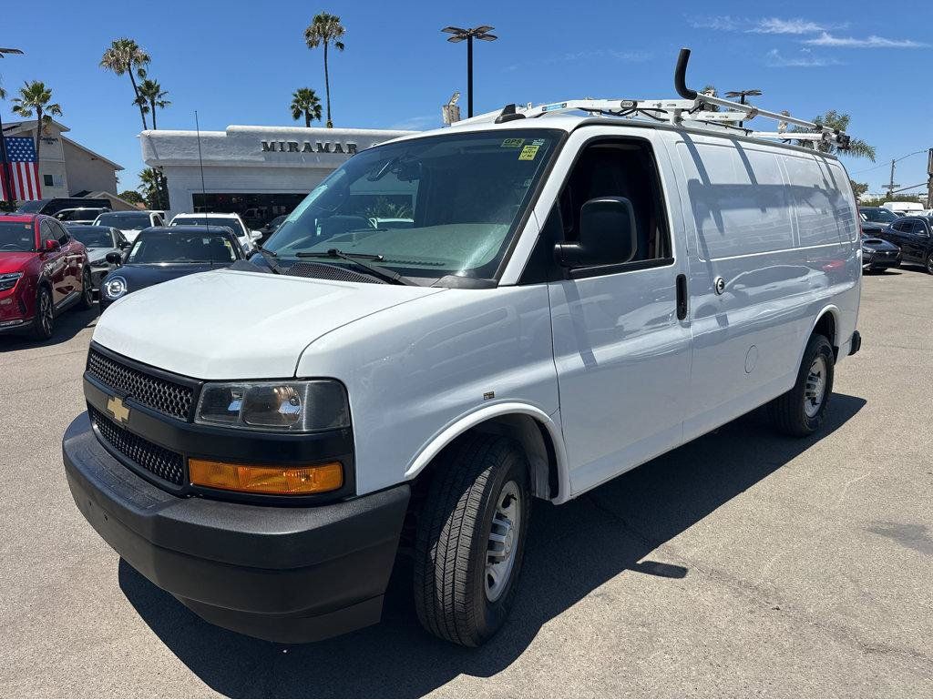 Used 2018 Chevrolet Express 2500 w/ Driver Convenience Package RWD image 9
