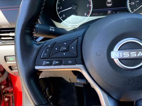 Used 2025 Nissan Sentra SR w/ SR Premium Package FWD image 23