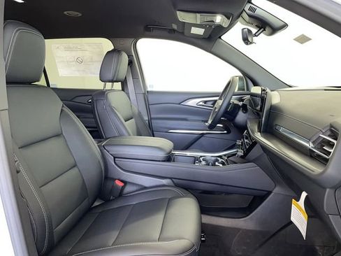 New 2026 Chevrolet Traverse LT w/ Midnight/Sport Edition AWD/4WD image 26