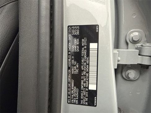 Certified 2024 Volvo XC60 B5 Plus image 27