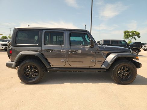 Used 2021 Jeep Wrangler Unlimited Sport AWD/4WD image 7
