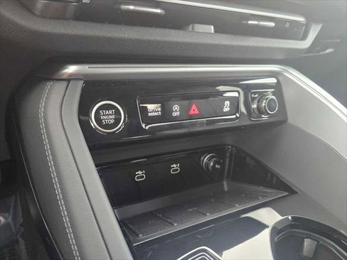 New 2025 Audi Q5 Prestige image 30