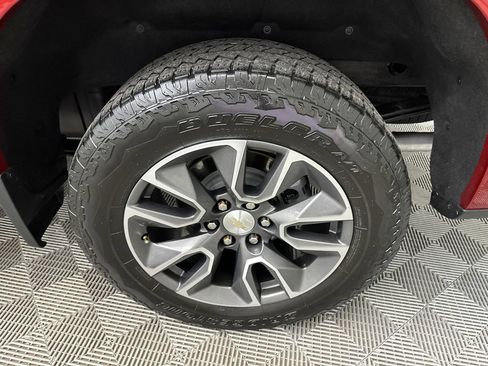 Used 2021 Chevrolet Silverado 1500 LT AWD/4WD image 20