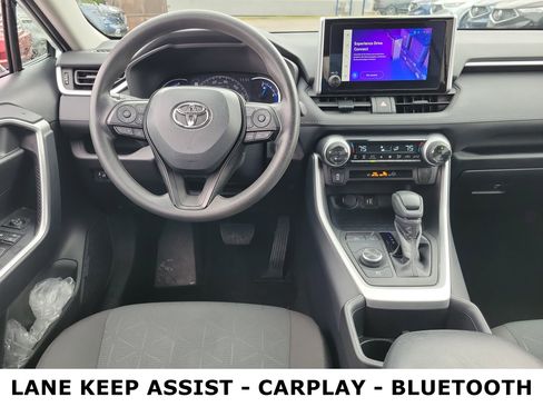 Used 2025 Toyota RAV4 XLE image 10