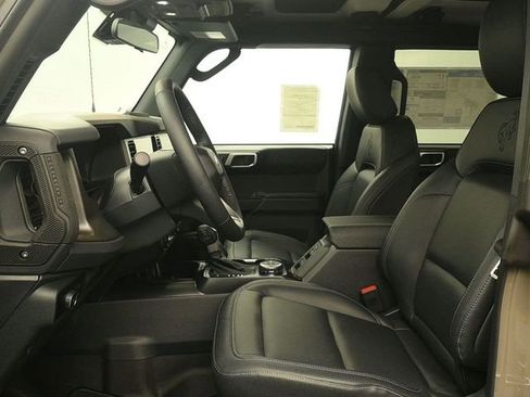 New 2026 Ford Bronco Badlands AWD/4WD image 13