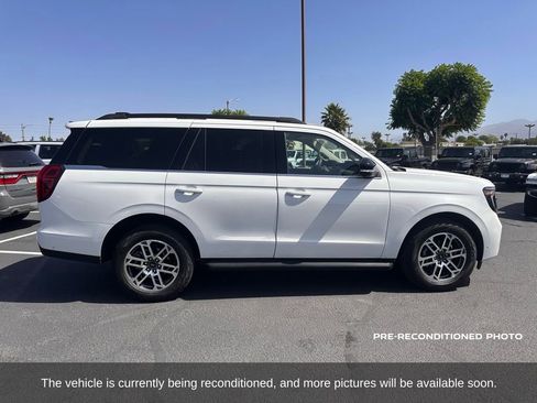 Used 2025 Ford Expedition Active image 7