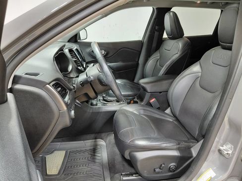 Certified 2019 Jeep Cherokee Limited AWD/4WD image 19