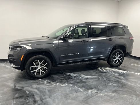Used 2024 Jeep Grand Cherokee L Limited image 22
