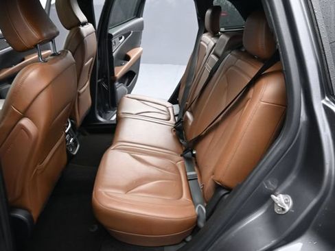 Used 2021 Lincoln Nautilus Reserve AWD/4WD image 14