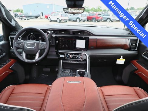 New 2025 GMC Sierra 3500 Denali Ultimate image 13