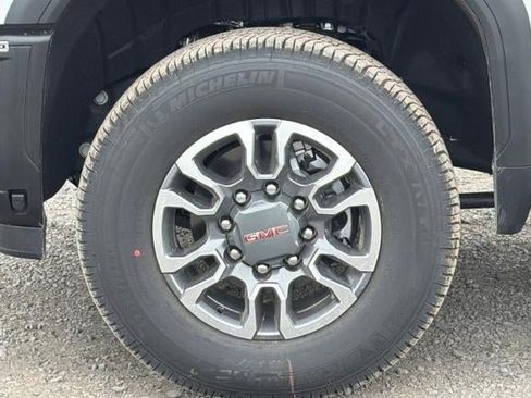 New 2026 GMC Sierra 3500 SLE AWD/4WD image 30