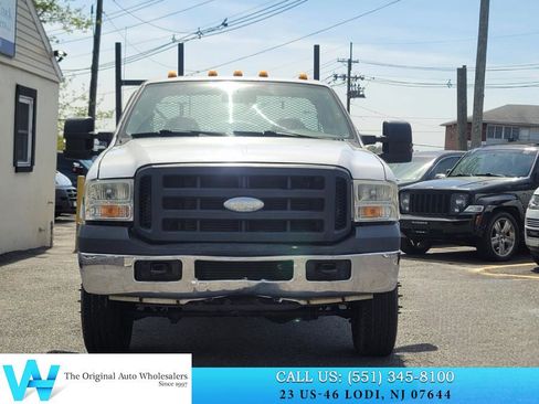 Used 2005 Ford F350 XL image 2