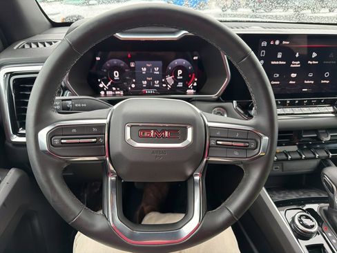 Used 2025 GMC Canyon Elevation w/ Convenience Package image 10