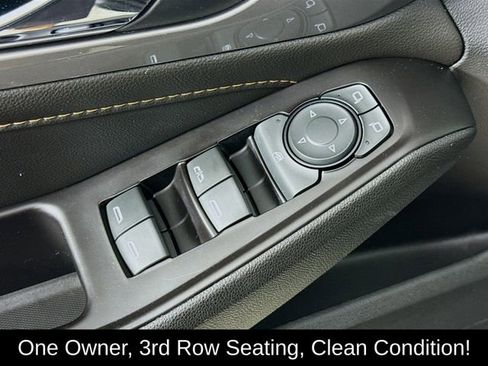 Used 2019 Chevrolet Traverse LT image 17