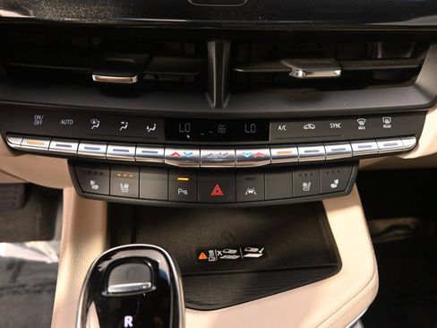 Used 2023 Cadillac CT4 Premium Luxury RWD image 31