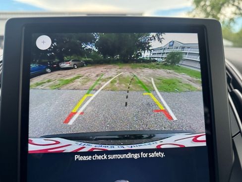 Used 2024 Ford Edge SEL image 17