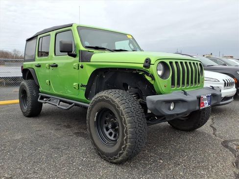 Used 2018 Jeep Wrangler Unlimited Sport image 1