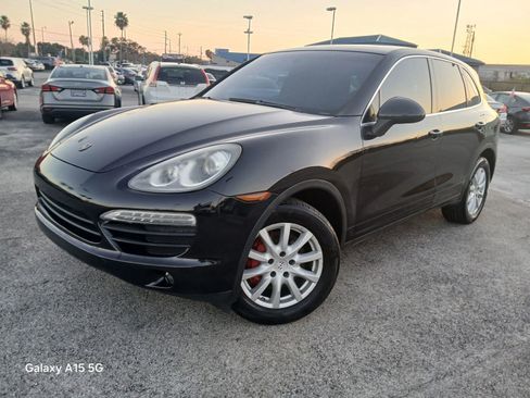 Used 2011 Porsche Cayenne image 2