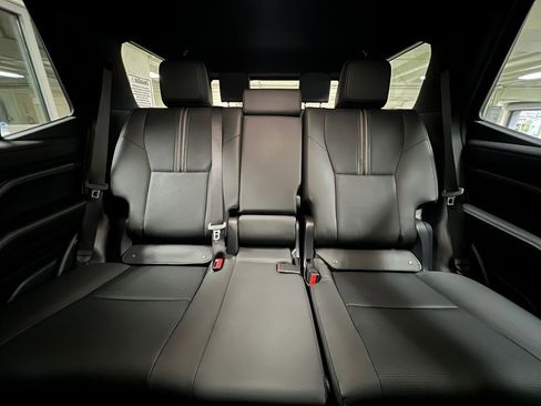 New 2026 Toyota 4Runner Limited AWD/4WD image 12