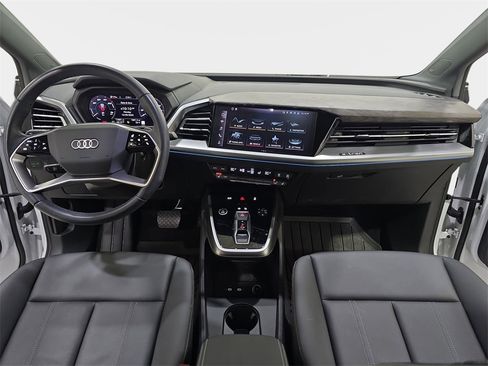 Certified 2024 Audi Q4 e-tron Prestige image 10