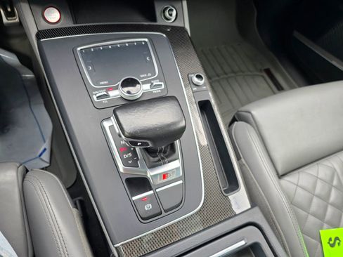 Used 2018 Audi SQ5 Prestige w/ Prestige Package image 22