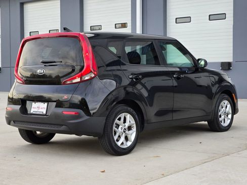 Used 2021 Kia Soul S image 14